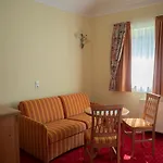 Hotel apartamentowy Kristall 3*