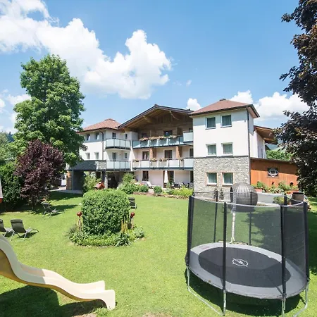 Aparthotel Kristall 3*