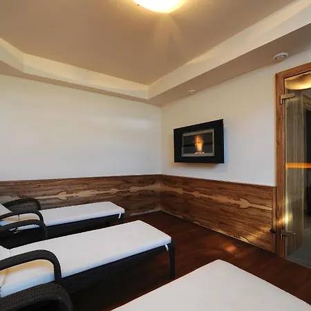 Kristall Lejlighedshotel