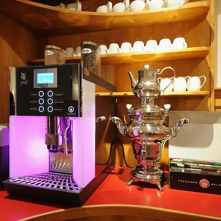 Kristall Apartmanhotel 3*